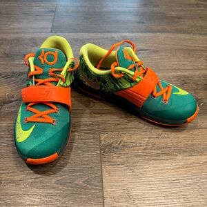 Nike Kids' KD 7 Weatherman GS emerald green/orange basketball shoes 5.5Y